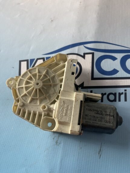 Motoras macara usa 8K0959811A AUDI A4