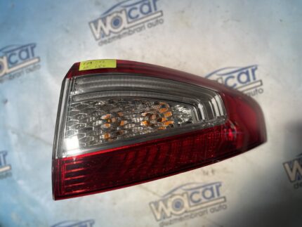 TRIPLA DREAPTA SPATE FORD MONDEO 2012 CU LED-URI