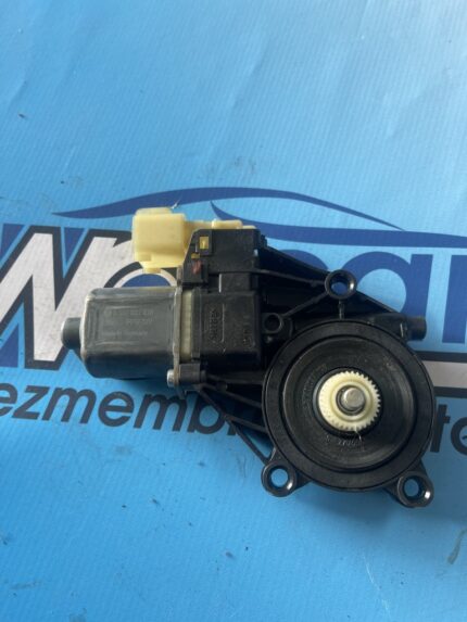 Motoras Macara FORD FIESTA 0130822618