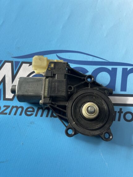 MOTORAS MACARA GEAM STANGA FATA FORD FIESTA 2016