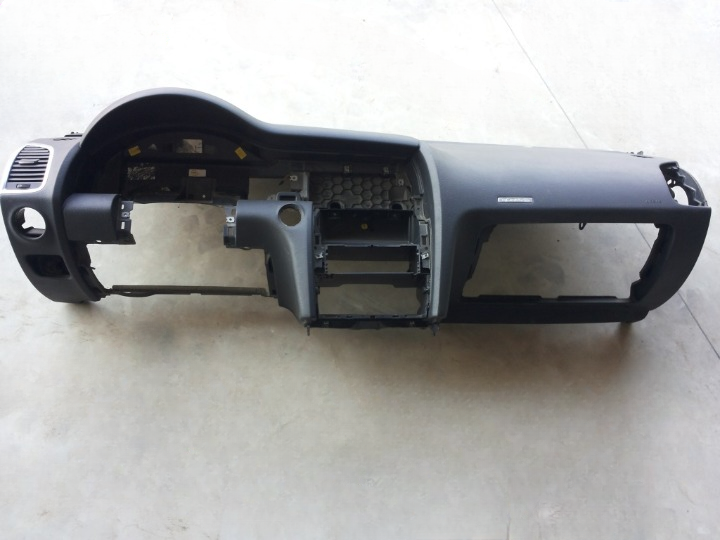 plansa-bord-airbag-sofer-airbag-pasager-kit-b730b1907f278b95bd-0-0-0-0-0_cleanup Planse kit airbag Audi Q7 2006