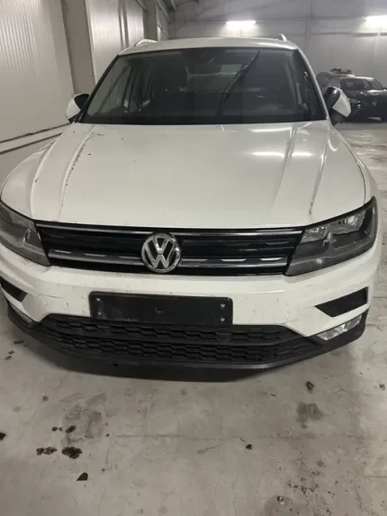 Față completă Volkswagen Tiguan 2017